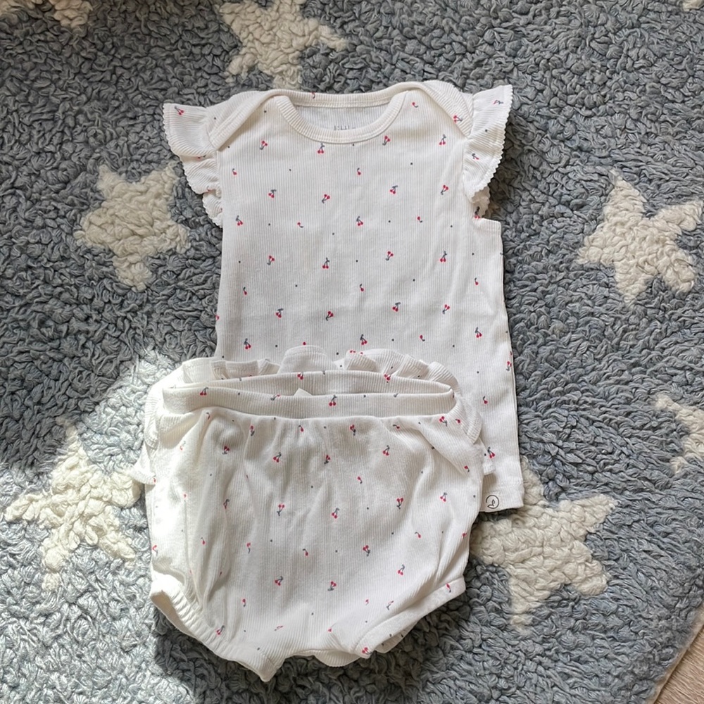Little Planet Organic By Carter’s Two Piece Set - 18 months